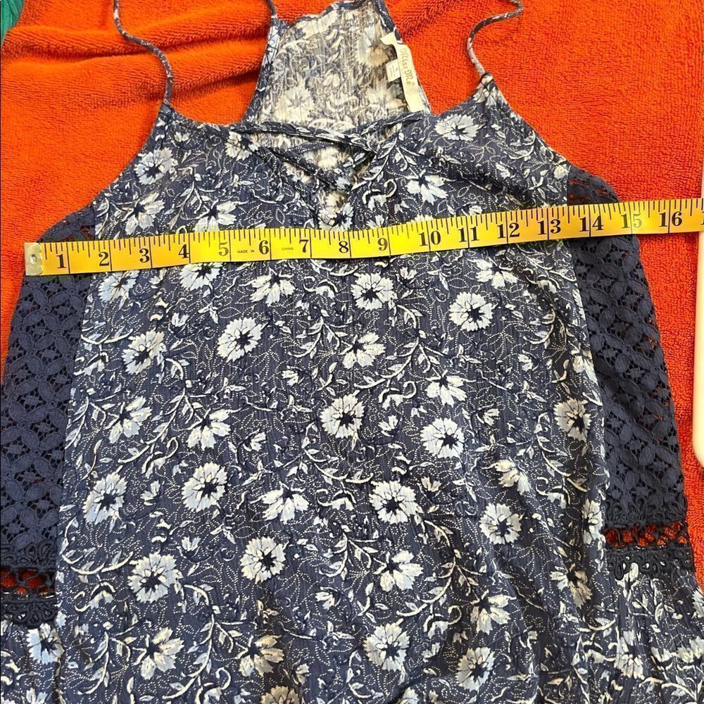 Tops Bundle.Size S and XS - Picture 13 of 16